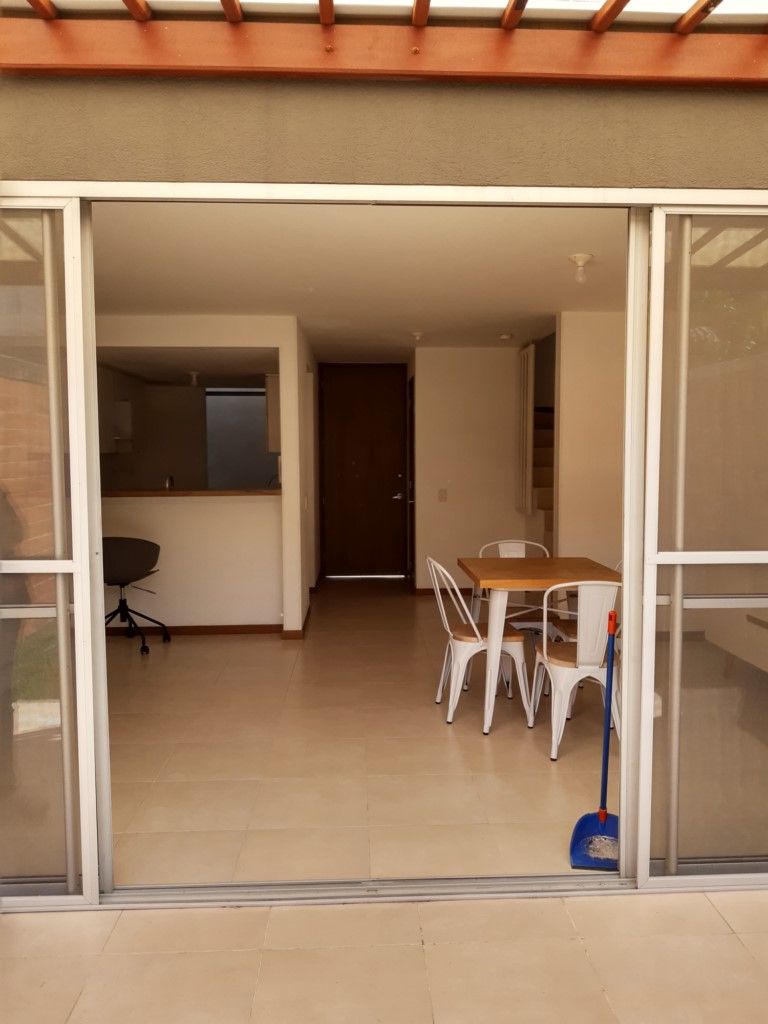 verinmuebles 1022 765 VENDO EXCELENTE Y HERMOSA CASA EN CONDOMINIO AL SUR DE CALI EN CIUDAD COUNTRY