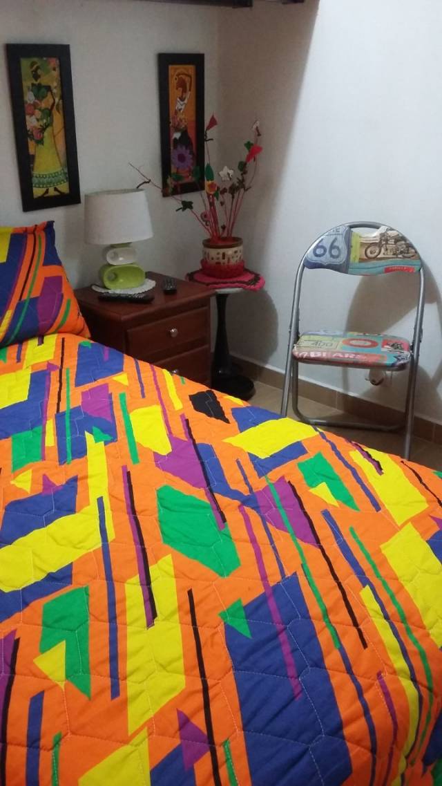 ALQUILO COMODA HABITACIÓN AMOBLADA CON BAÑO PRIVADO EN ENVIGADO