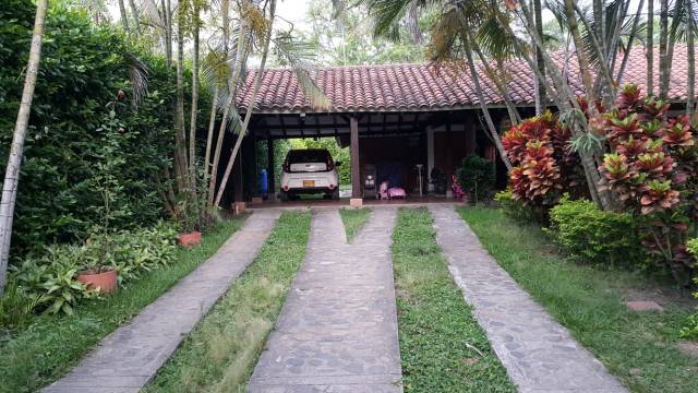 SE VENDE HERMOSA CASA CAMPESTRE EN CHANCOS - SAN PEDRO VALLE