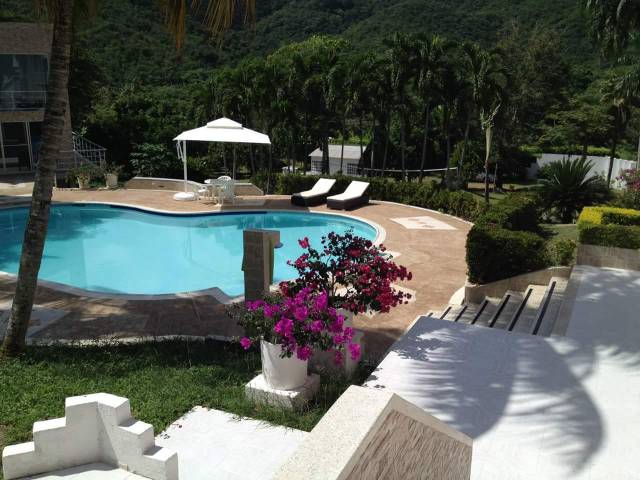 ALQUILO FINCA EN COPACABANA