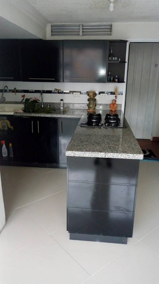 VENDO APARTAMENTO BONITO EN ROBLEDO