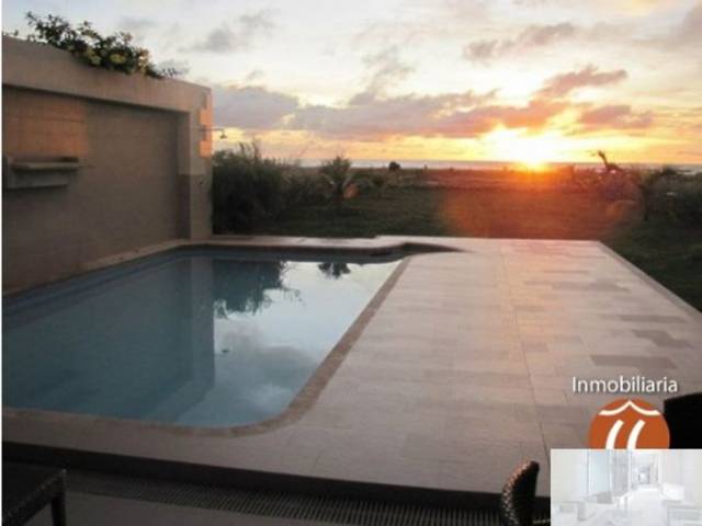 ARRIENDO CASA EN CONDOMINIO CASA DEL MAR SALIDA A LA PLAYA CARTAGENA PLAYA PRIVADA