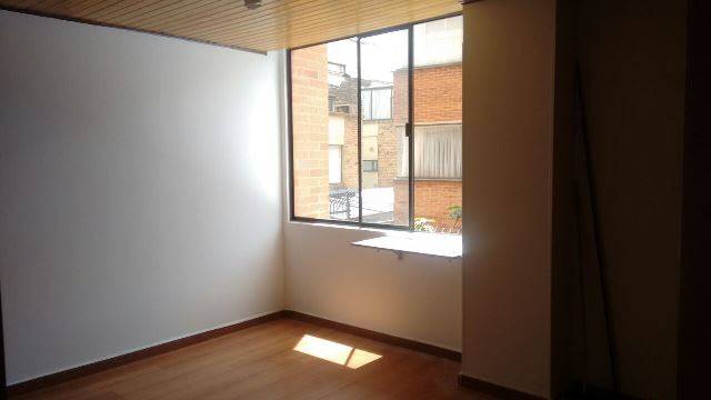 ARRIENDO APARTAMENTO CEDRITOS BOGOTA AMPLIO, ILUMINADO