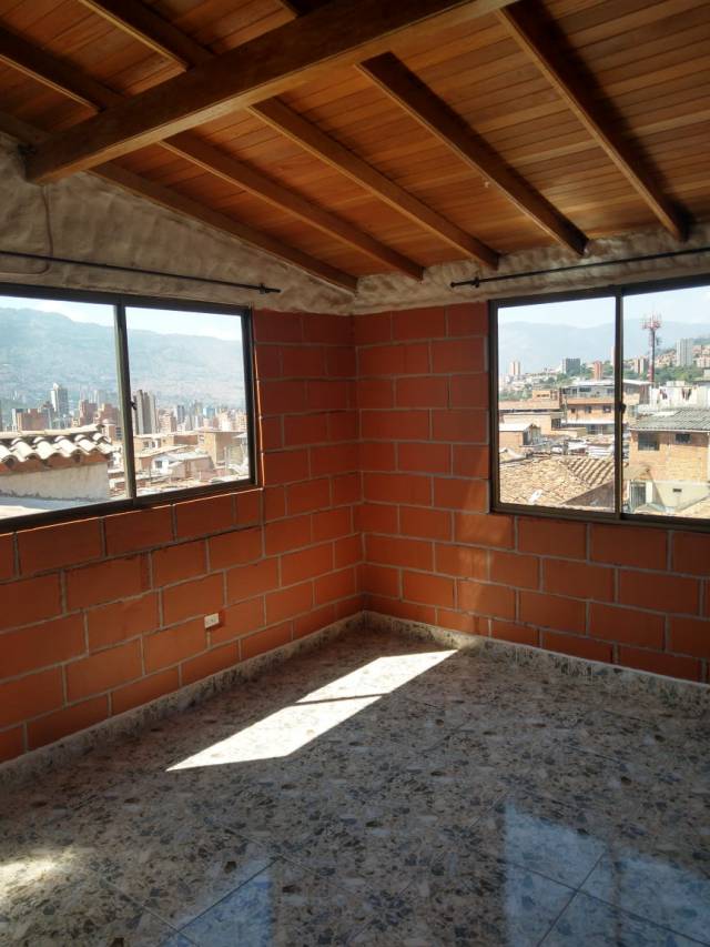 vendo apartamento duplex en la milagrosa