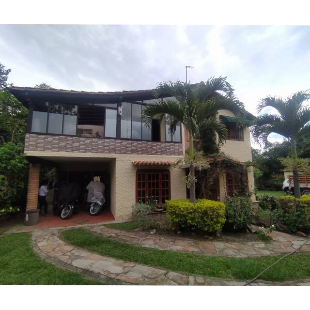 Parcela Condominio Pinos del Palmar casa 4