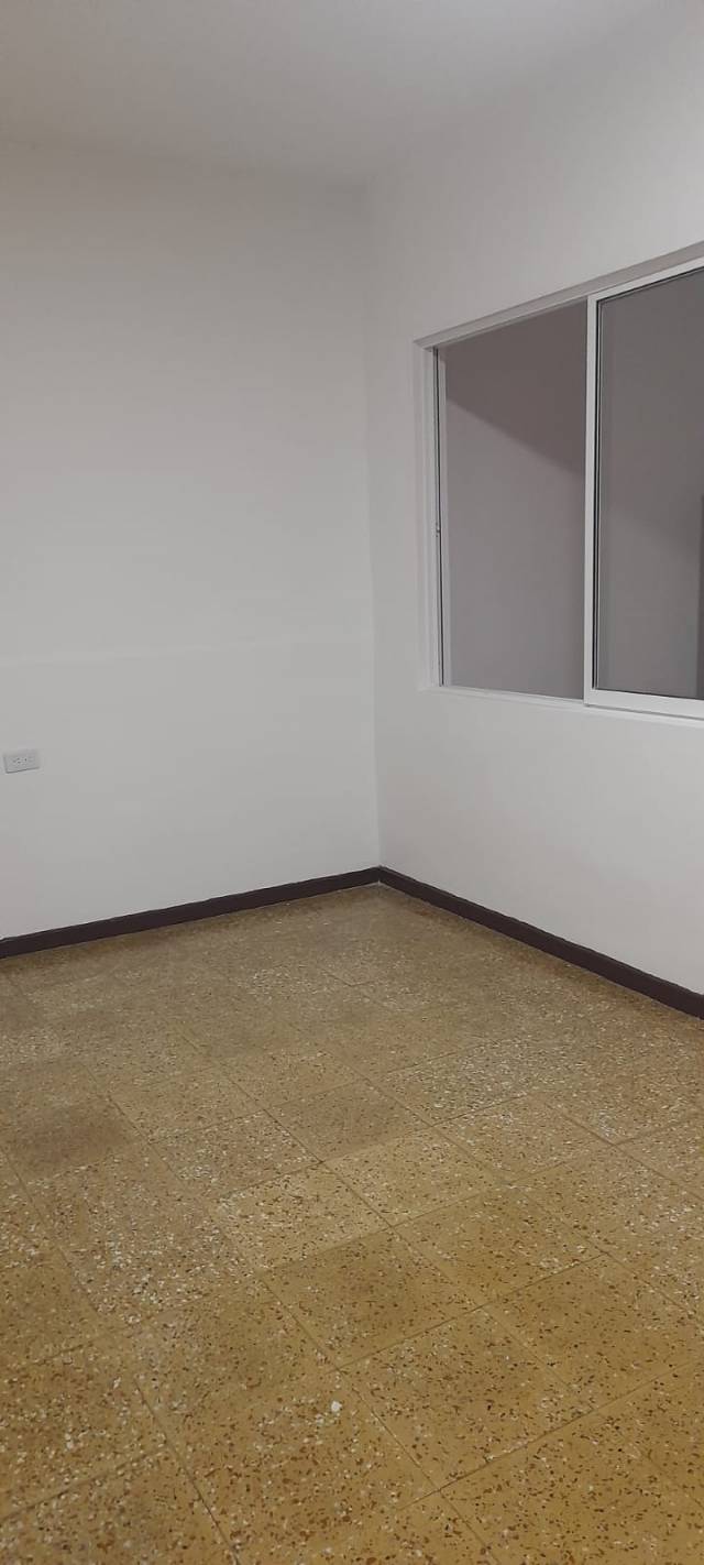 Arriendo Casa en Cali para familia grande o negocio