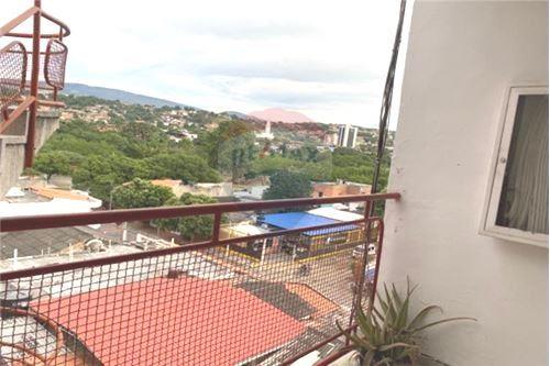 BELLO APARTAMENTO, AVENIDA GRAN COLOMBIA, VENTA