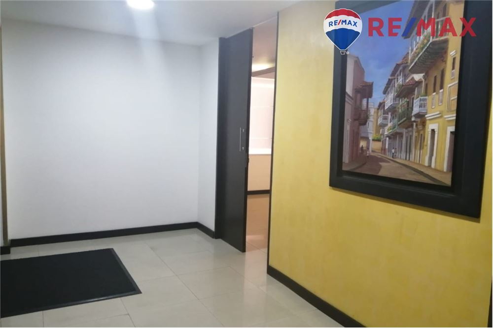 ARRIENDO OFICINA BIEN UBICADA DE 18 M2