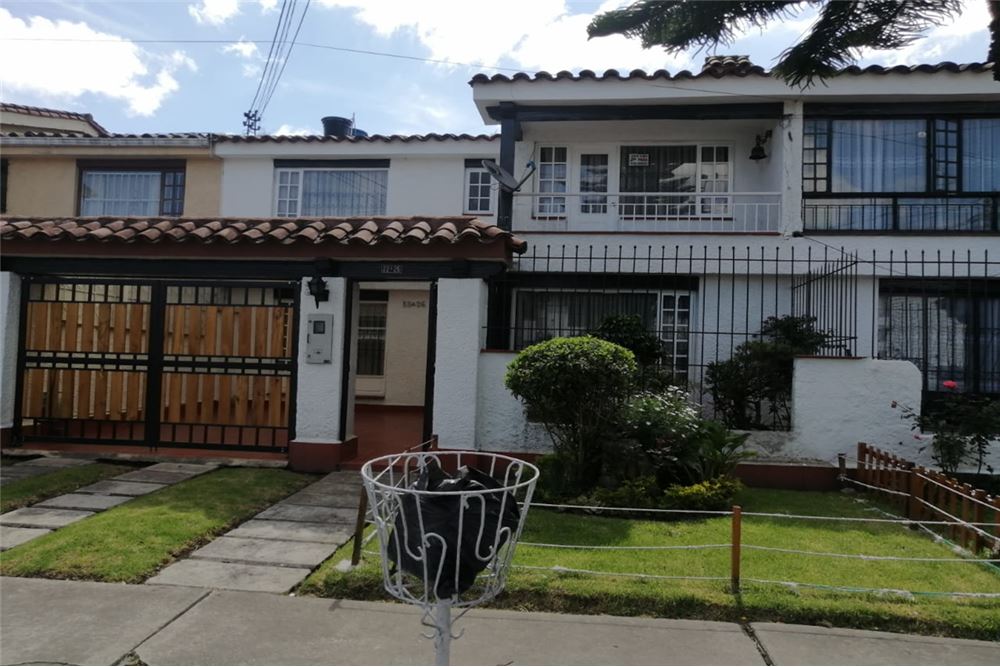 VENTA DE CASA MODELIA-BOGOTA