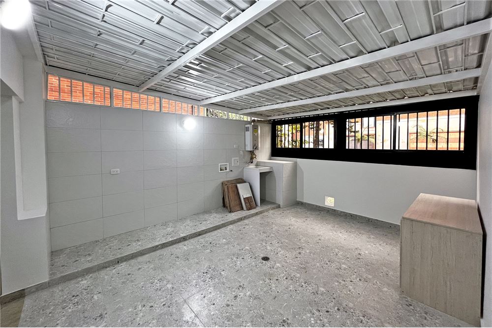 Vendo Apartamento en Ciudad Salitre 80 mts 2