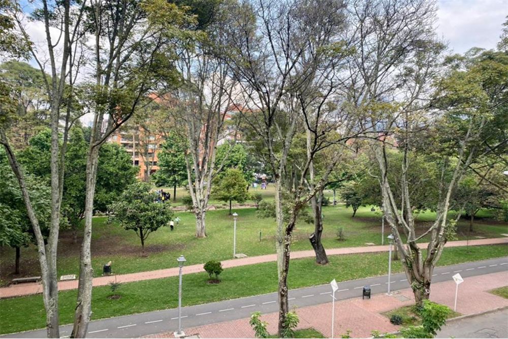 VENTA OFICINA. BOGOTÁ- EL VIRREY 300m2