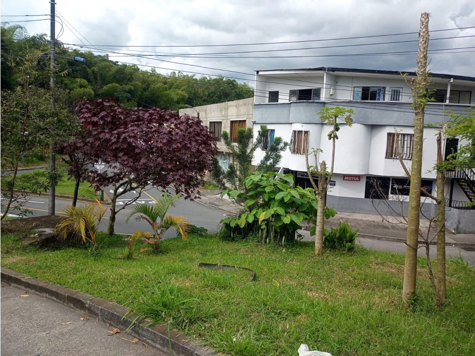 EN VENTA CASA QUE GENERA 5 RENTAS SECTOR CUBA - PEREIRA