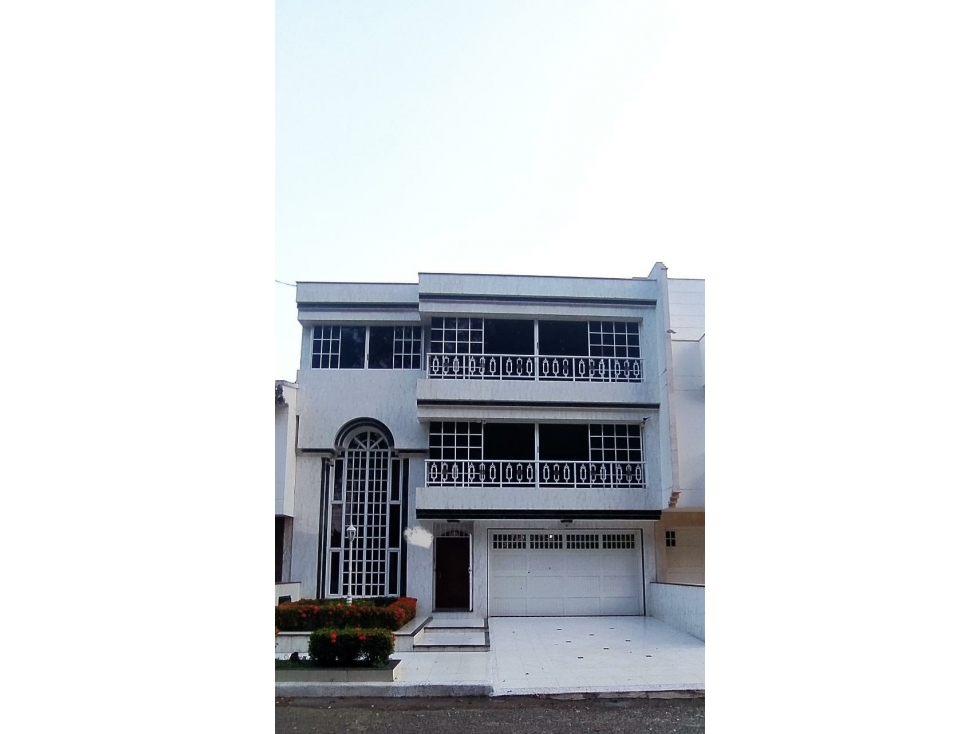 VENDO ESPECTACULAR CASA EN EL INGENIO (A.M) CW:6857858