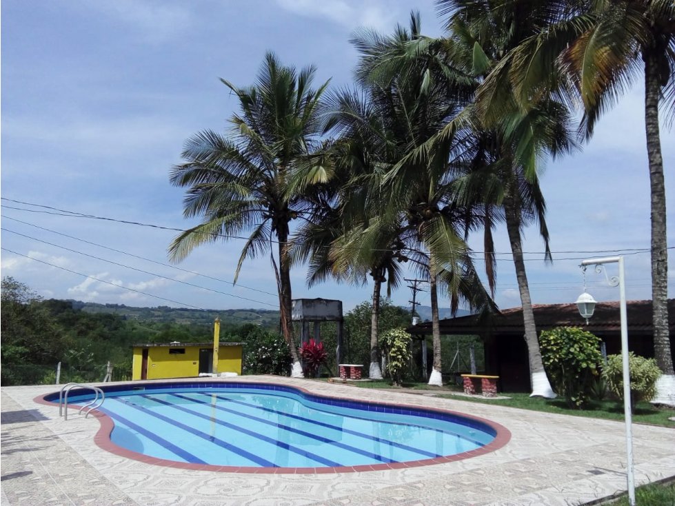 Se Vende CASA DE VERANO En El Km 41, Manizales