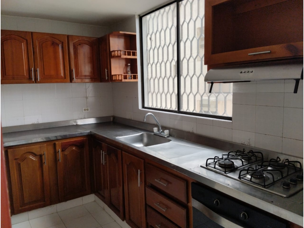 APARTAMENTO EN ALQUILER EN ALTOS DE RIOMAR.