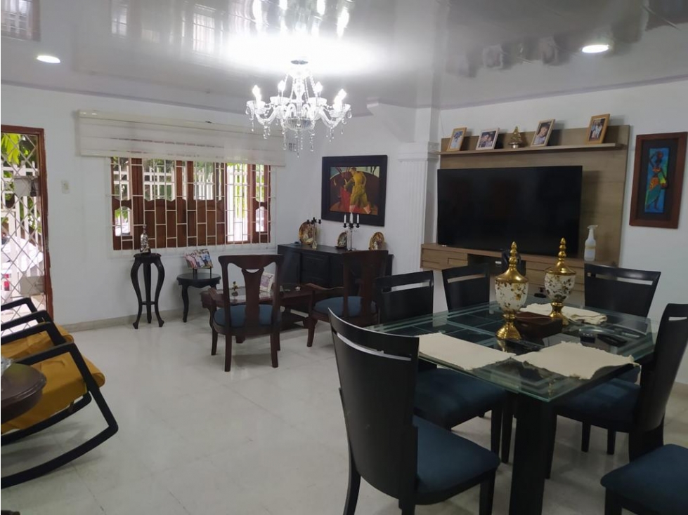 CASA EN VENTA EN LAS DELICIAS