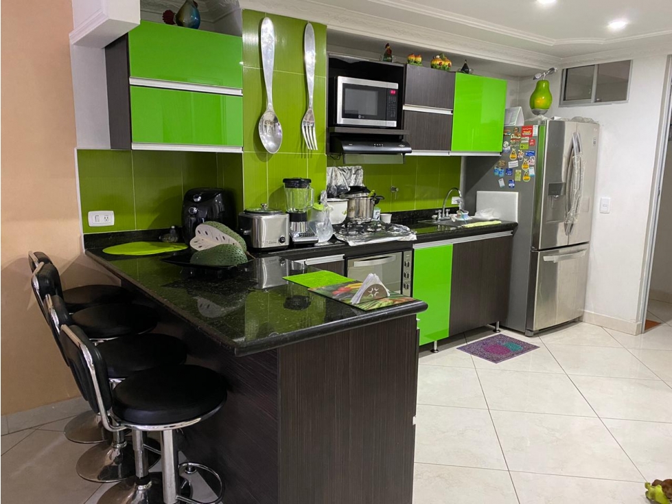 SE VENDE APARTAMENTO EN LOS COLORES