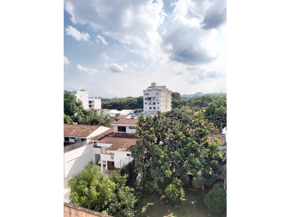 SE VENDE APARTAMENTO AL SUR DE CALI, CIUDAD JARDIN. D