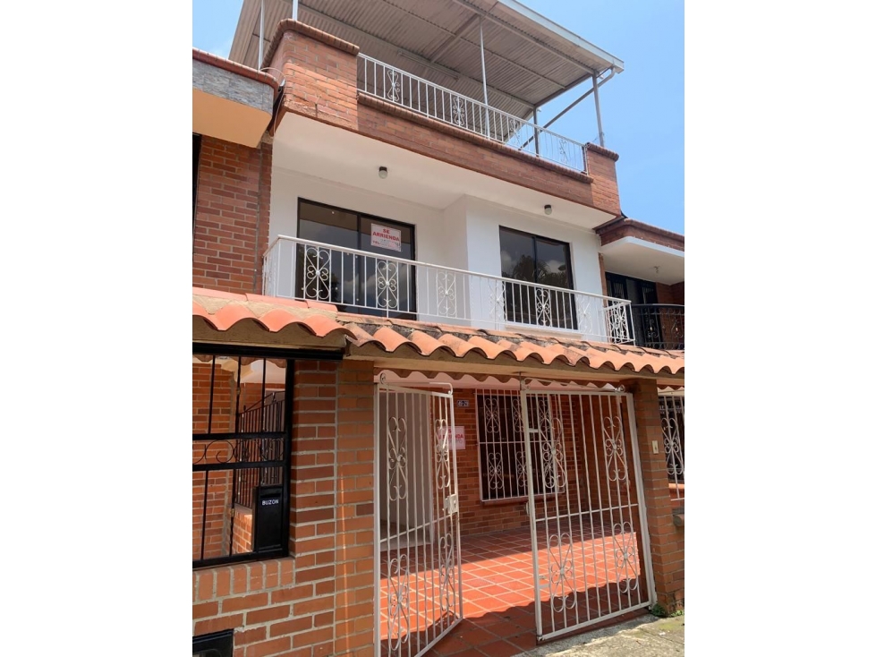 Vendo casa en el Caney 3 pisos CJ 6921578