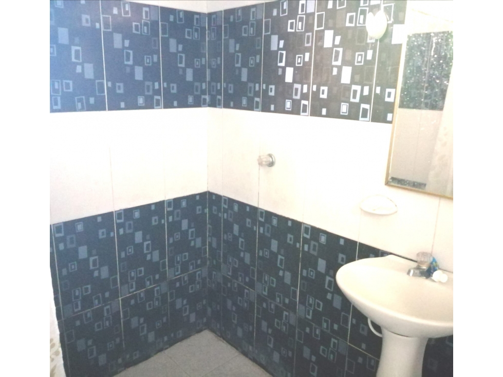 VENTA CASA  MEJORA  BARRIO OBRERO