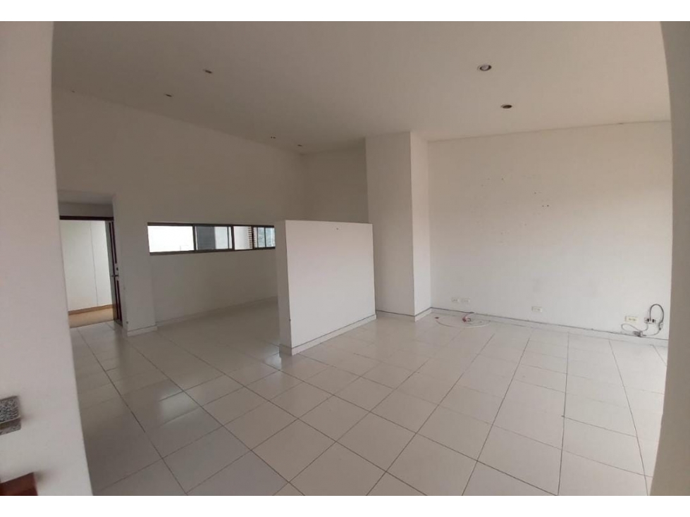 SE VENDE PENTHOUSE EN EL BARRIO LAS MERCEDES $550.000.000