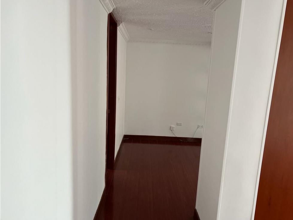 Se Vende Apartamento Santa Ana 3 habitaciones, Parq Cubierto Depósito