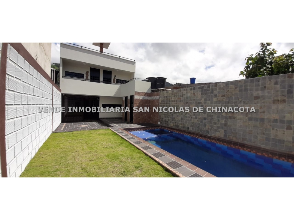 VENDO O PERMUTO CASA EN CHINACOTA