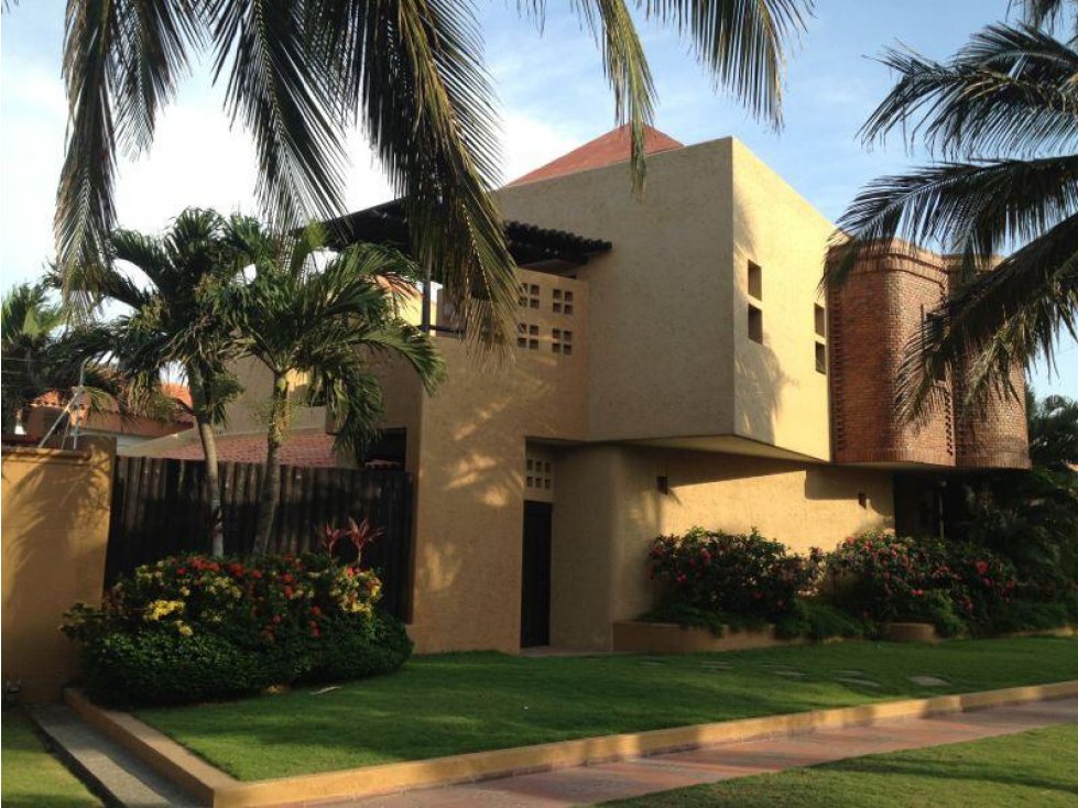 SE VENDE O ARRIENDA CASA EN VILLA CAMPESTRE