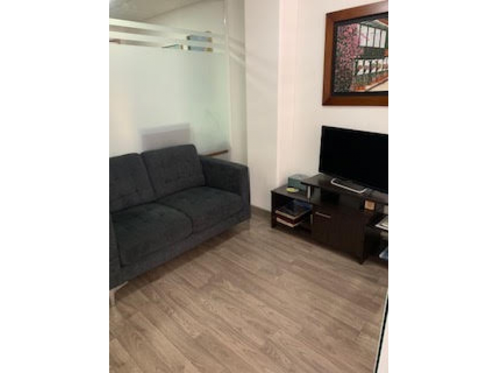 Bogota arriendo oficina sin amoblar en chico area 52 mts + terraza