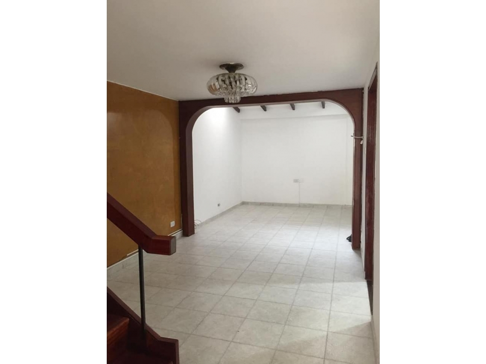 Venta Casa Condominio en Quintas de Don Simón, Sur de Cali 329.