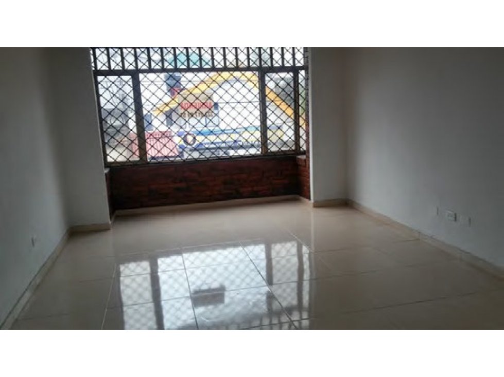 EXCELENTE CASA EN ARRIENDO, VILLAVICENCIO