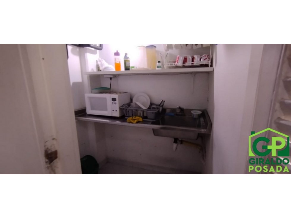 VENDO  LOCAL COMERCIAL EN EL POBLADO - ALMACENTRO