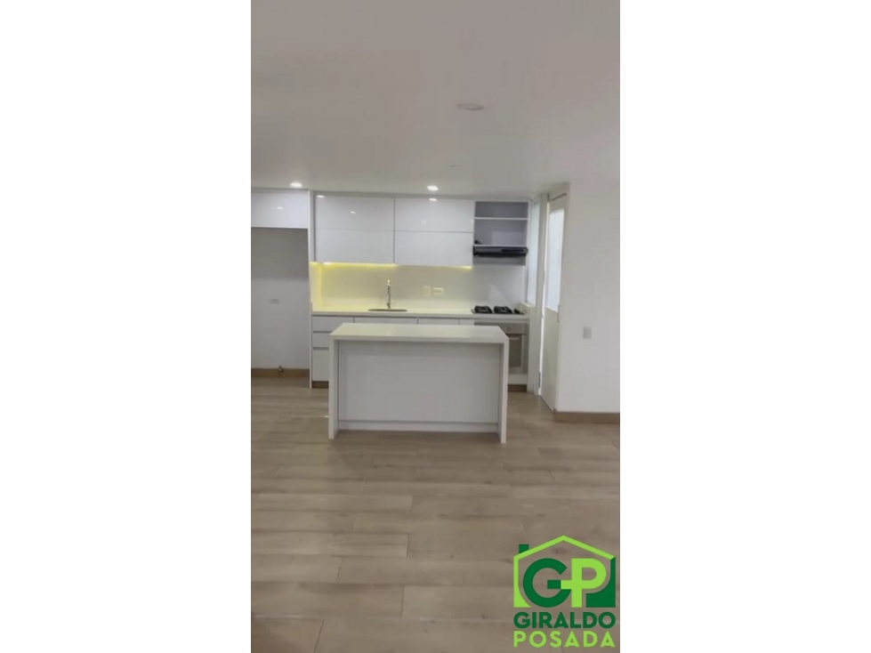 ARRIENDO  APARTAMENTO  EN ENVIGADO - EL ESMERALDAL