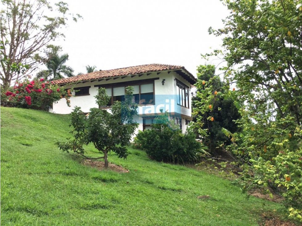 Finca en Cerrito - Santa elena