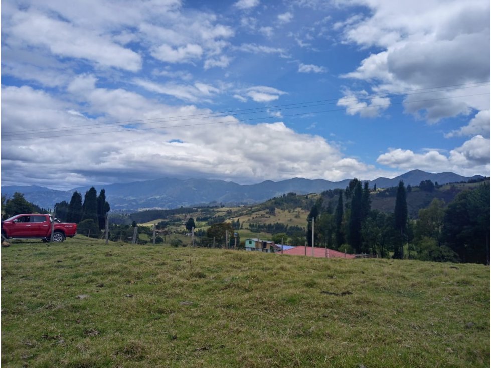 VENDO TERRENO DE   6.743 M2 EN SOTAQUIRA BOYACA