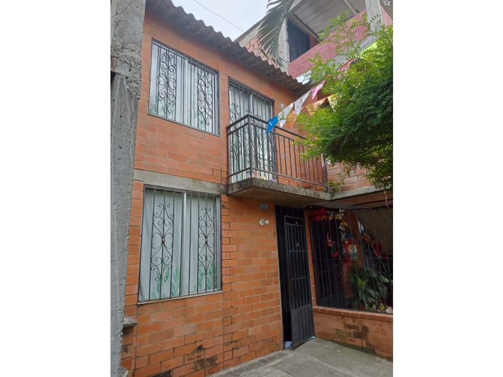 Venta Casa en Ciudad Córdoba Reservado, Oriente de Cali 9313.