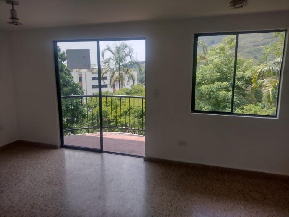 Venta Apartamento de 102mtrs2 en Bella Suiza, Oeste de Cali 8098.