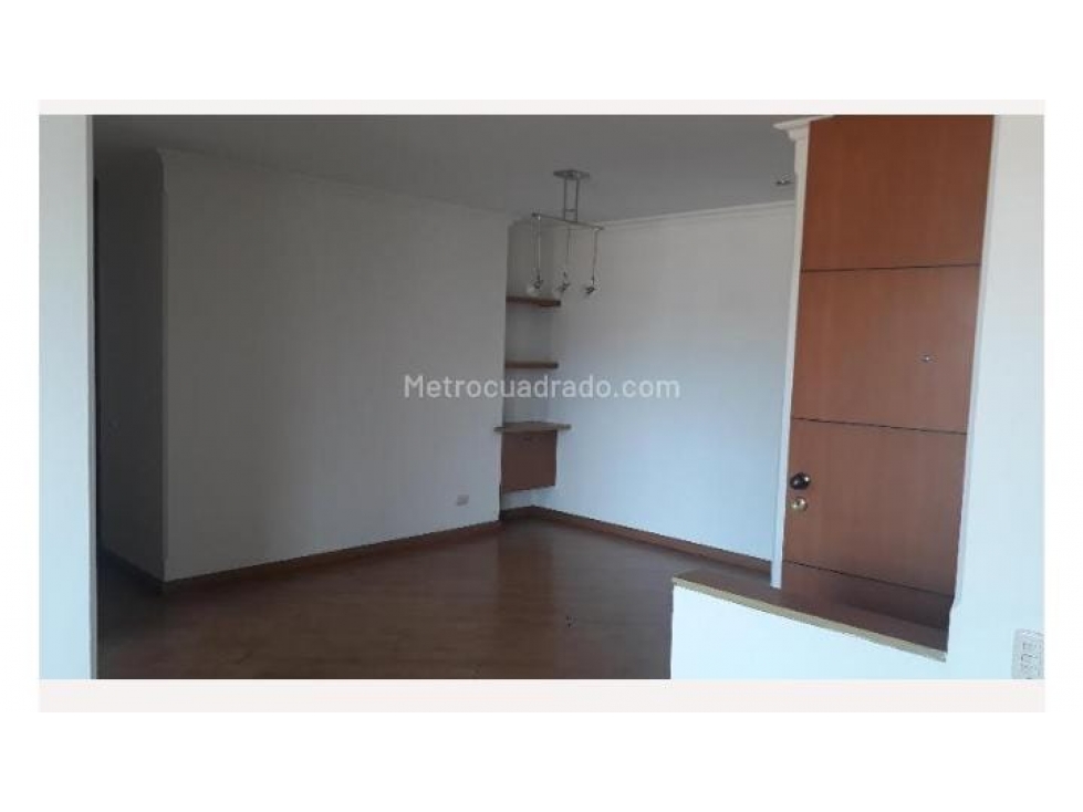 ARRIENDO APARTAMENTO EN MAZUREN