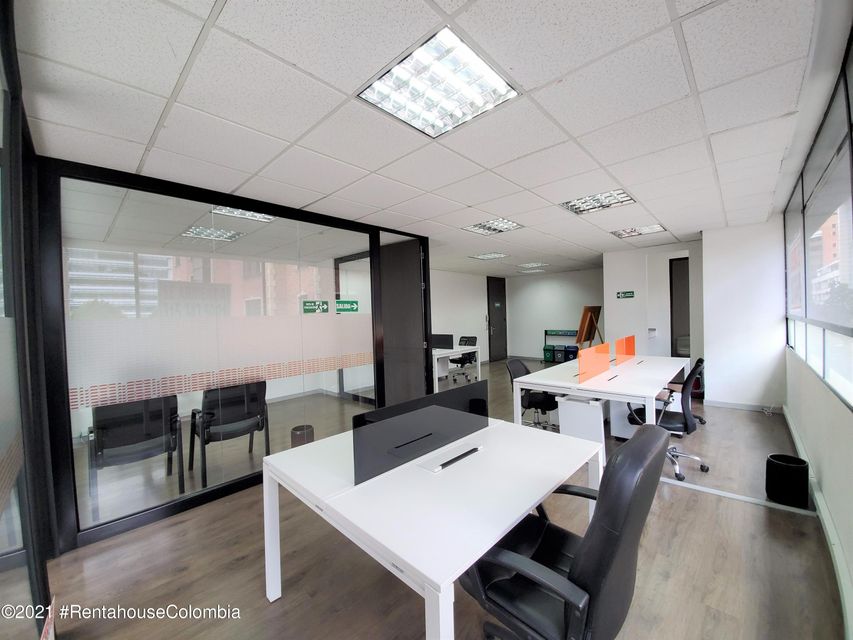 Comercial en  Chico Norte(Bogota) CO: 22-1035