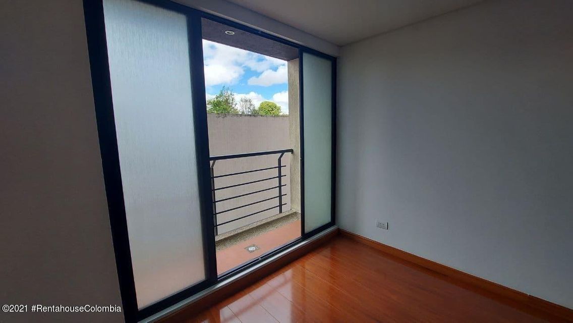 Vendo Apartamento en  Nuevo Country C.O  23-8