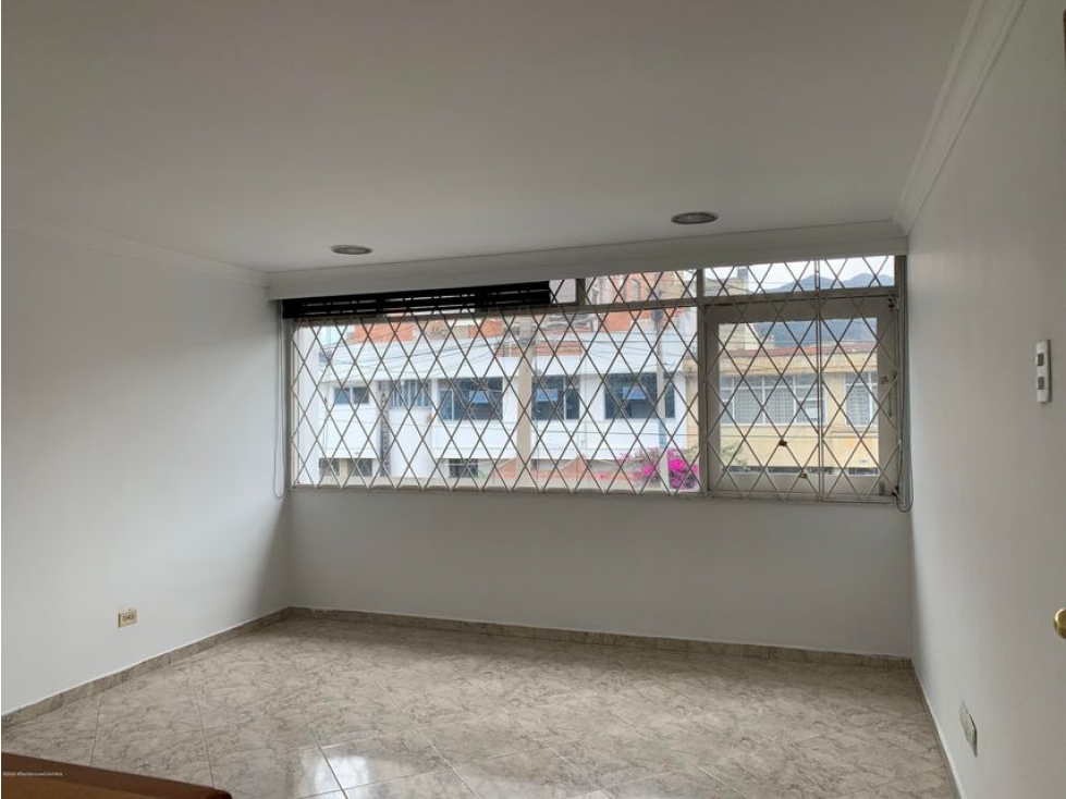 Vendo Casa en  Galerias(Bogota) C.C 22-1071