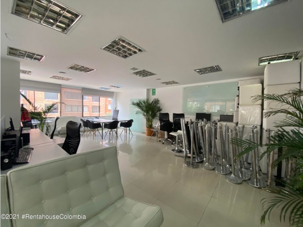 Arriendo Comercial en  Espartillal(Bogota) C.C 22-1565