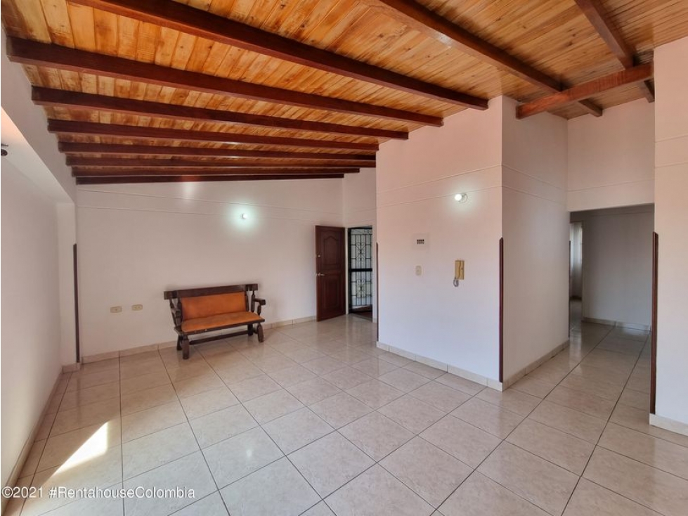 Vendo Apartamento en  Universidad C.C 22-1489