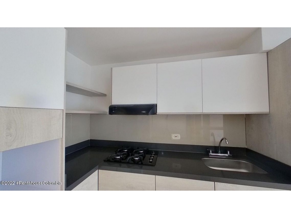 Apartamento en  La Navarra(Bello) RAH CO: 23-151