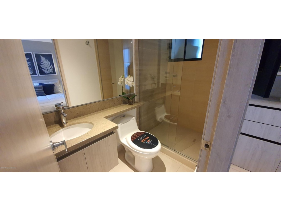 Vendo Apartamento en  Barrancas Norte C.C 22-1211