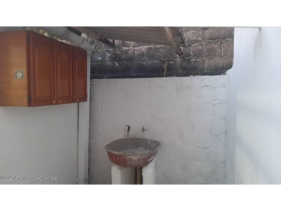 Arriendo Casa en  La Concepcion C.C 22-1272