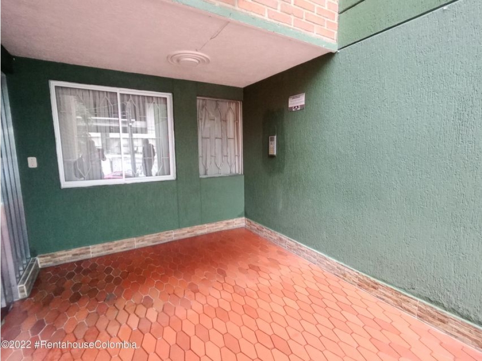 Apartamento en  Laureles(Medellin) RAH CO: 23-709