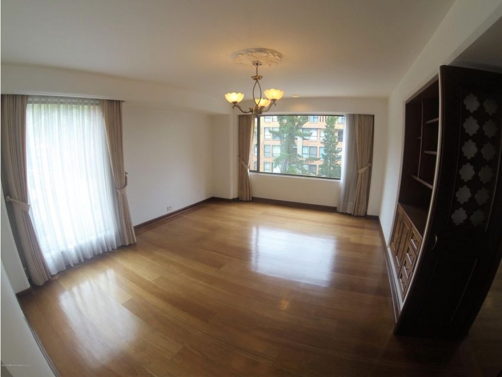 Apartamento en  Los Rosales RAH CO: 23-1481