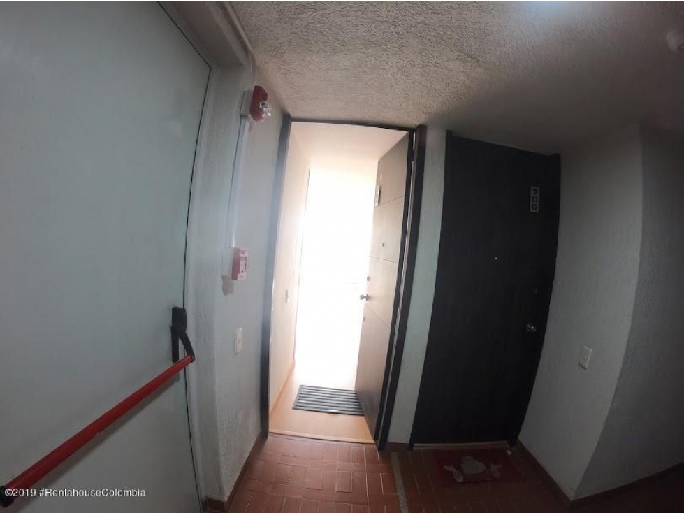 Vendo Apartamento en  Aures II(Bogota) C.O 23-207