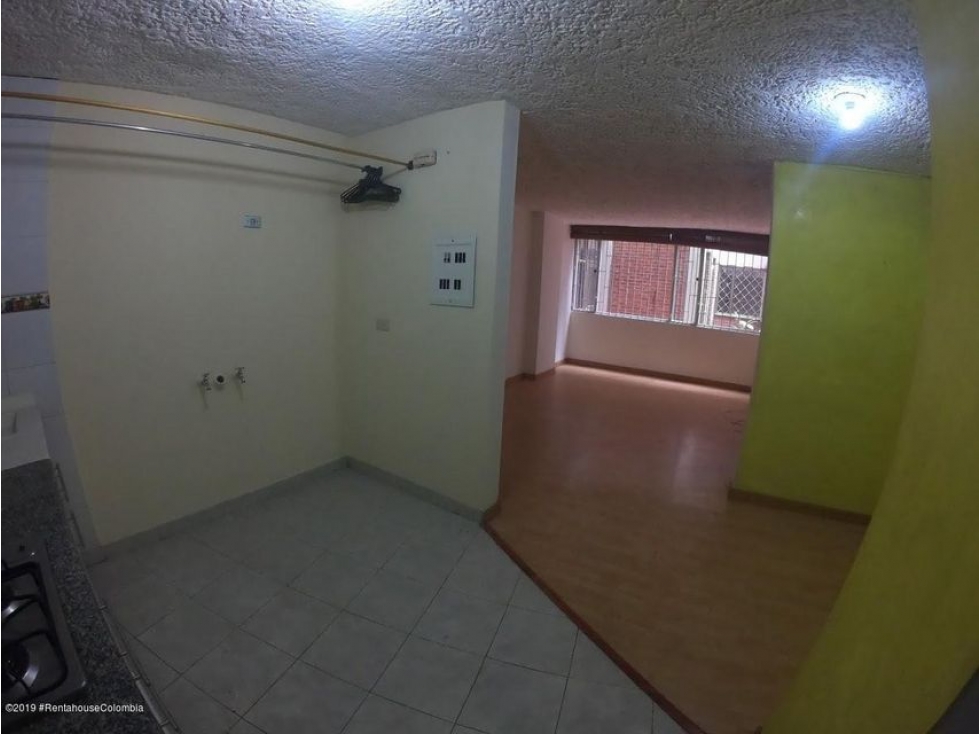 Apartamento en  7 de Agosto(Bogota) RAH CO: 22-920